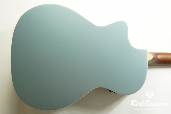 Newporter Player - Ice Blue Satin